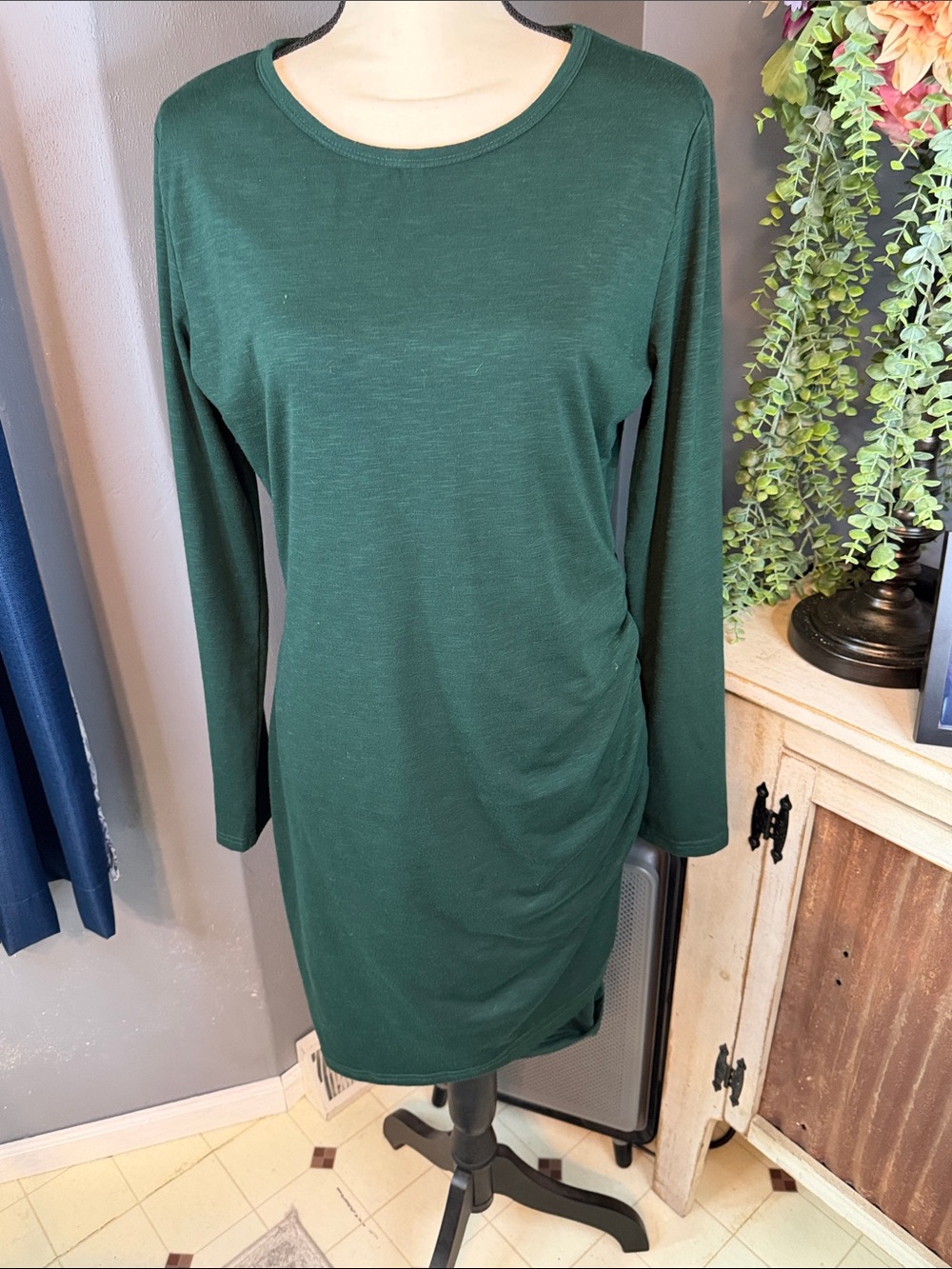 Women’s Long Sleeve Forest Green Crewneck Dress